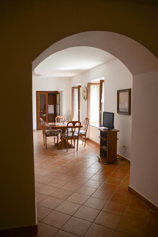 Appartamenti Le Giare Cannicchio Exterior foto