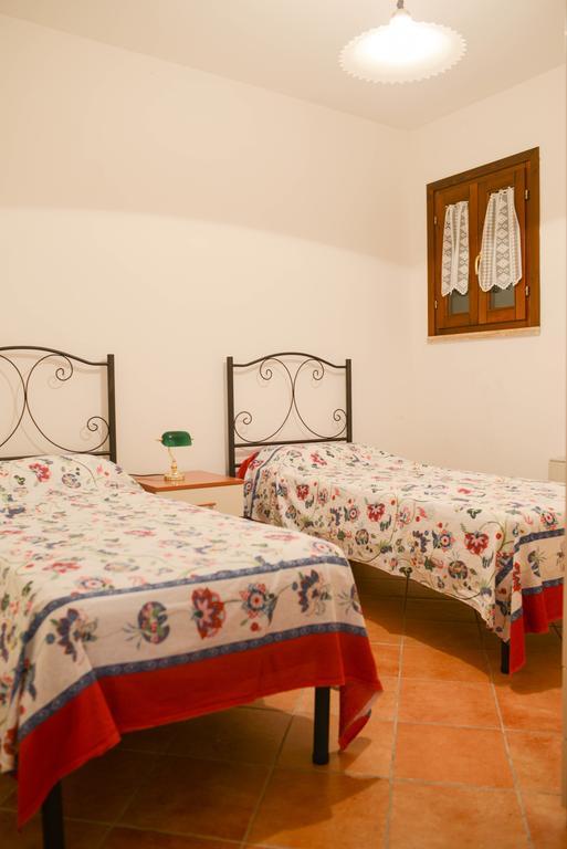 Appartamenti Le Giare Cannicchio Exterior foto