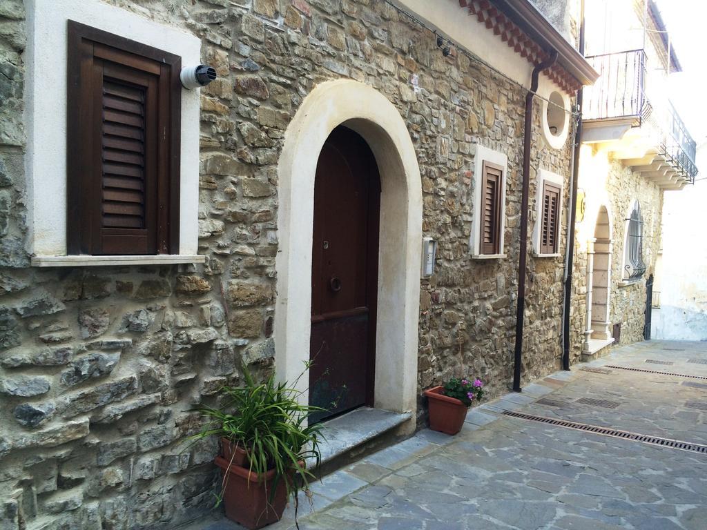Appartamenti Le Giare Cannicchio Exterior foto